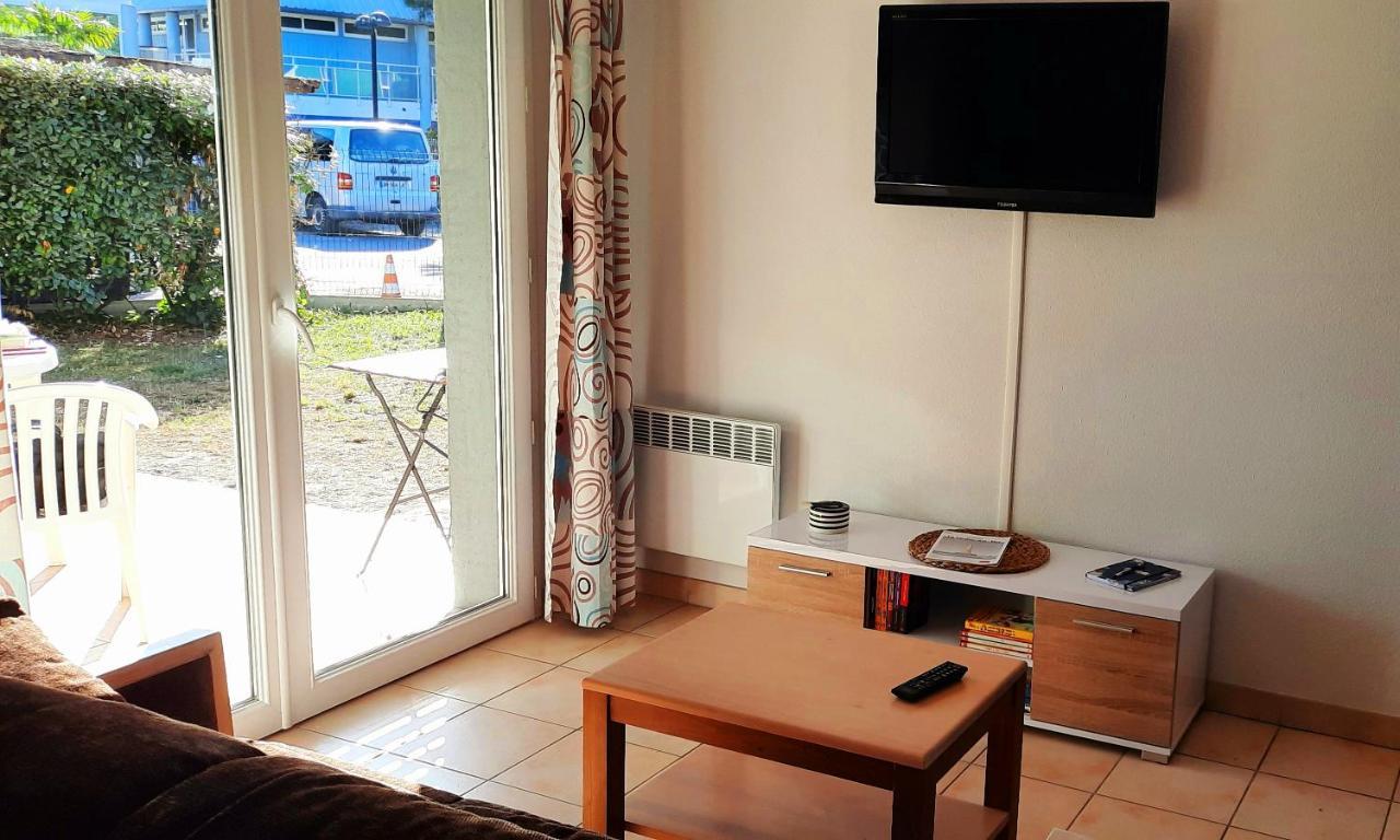 Appartement privée avec jardin et terrasse couverte dans résidence l'estuaire, avec piscine couverte, proche plage Le Verdon-sur-Mer Esterno foto