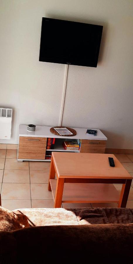 Appartement privée avec jardin et terrasse couverte dans résidence l'estuaire, avec piscine couverte, proche plage Le Verdon-sur-Mer Esterno foto