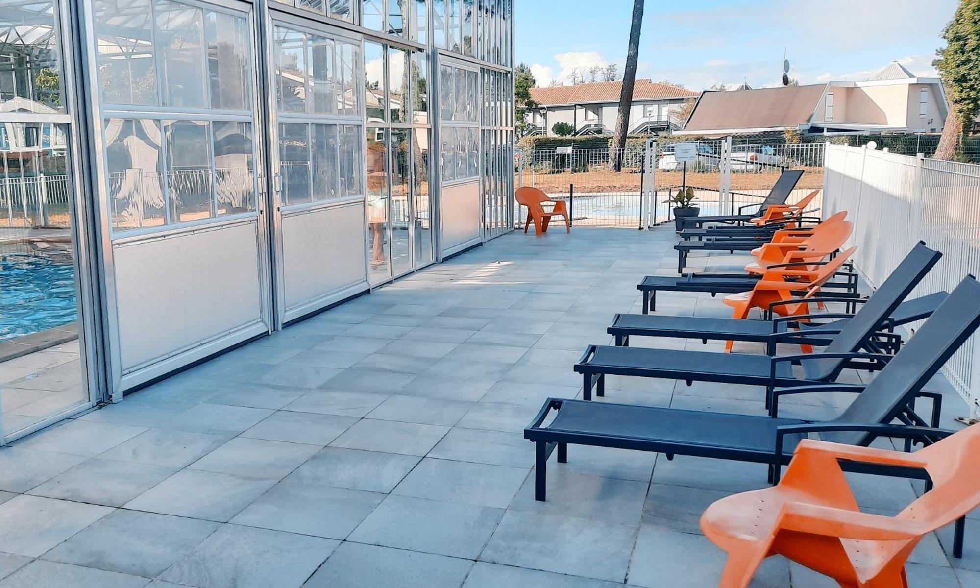 Appartement privée avec jardin et terrasse couverte dans résidence l'estuaire, avec piscine couverte, proche plage Le Verdon-sur-Mer Camera foto